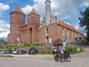 Kirche- müssen mal nachschauen was an der besonders ist (viele Touristen)