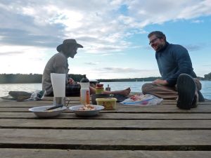 Abendessen auf dem Steg