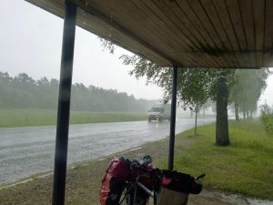Wiedermal unterstellen beim Regenschauer