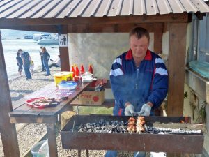 Fleischspiesse sind in Russland auch angesagt