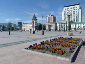 Der schönste Platz in Ulan Bator - in unserem Viertel wollten wir die Kamera nicht rausholen;)