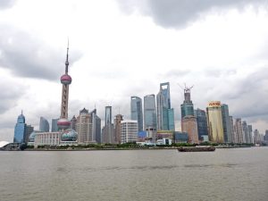 Die Skyline Shanghais am Tag