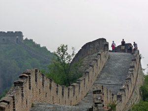 Die Chinesische Mauer, die Anstiege sind teilweise beträchtlich
