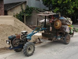 Die Ambivalenz zwischen Staedt- und Landleben wird nicht zuletzt an der Technik deutlich