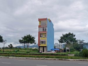 Typisches Haus in Vietnam - schmal aber hoch