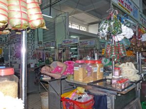 Der Mittagsschlaf ist in Vietnam heilig, der Ort ist dabei Nebensache