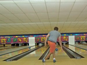 Zur Abwechslung mal eine etwas ander sportliche Betätigung - Bowling in Melaka.
