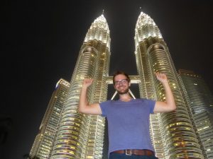Petronas Tower bei Nacht und Matthias