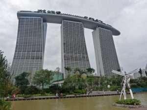 Marina Bay Sands ist ein Resort (Hotel) an der Marina Bay in Singapur.