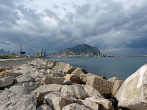 Hafen und Küste von Palermo …