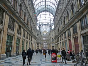 Die Galerie Umberto Primo in Neapel.