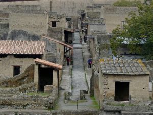 Herculaneum (ital. Ercolano)