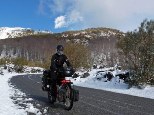 Schwalbe Marathon Extreme ... perfekter halt...bei jedem Untergrund ... (-: