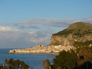 Cefalu empfeangt mich mit einem super Panorama