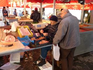 Noch groesser ist der Fischmarkt in Catania