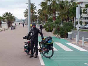 Sehr schön ausgebaute Fahrrad wege an der Küste von Frankreich