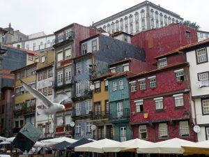 Portos historisches Viertel direkt am Wasser