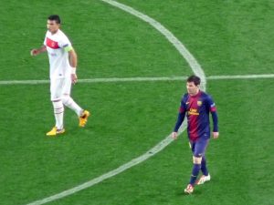 ... rechts ist glaube ich, der die Tore sammelt ... der Messi ... ;-)